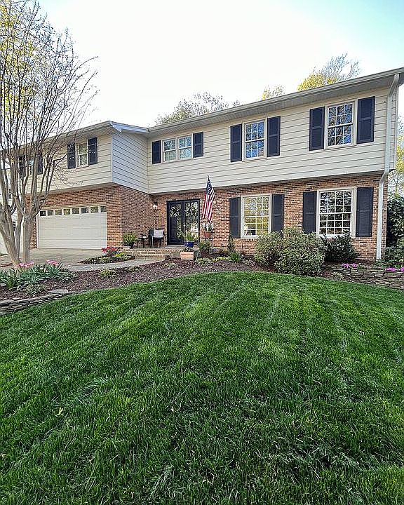 1st image of 2306 Creek Dr