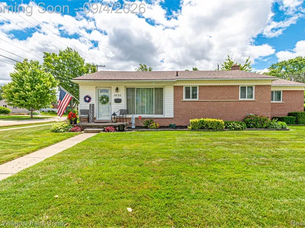 4830 Holmes Dr, Warren, MI 48092