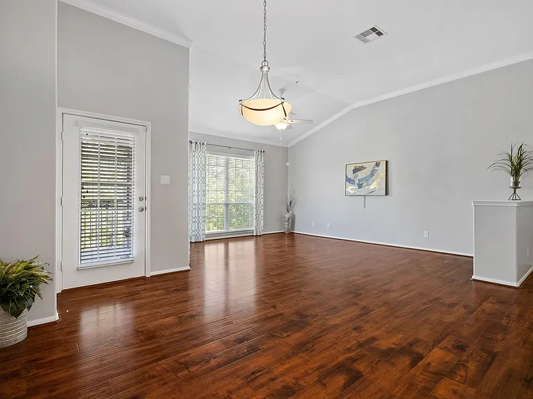 6607 Lake Woodlands Dr #633 — Photo 10