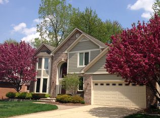 3888 Gatwick Dr, Troy, MI
