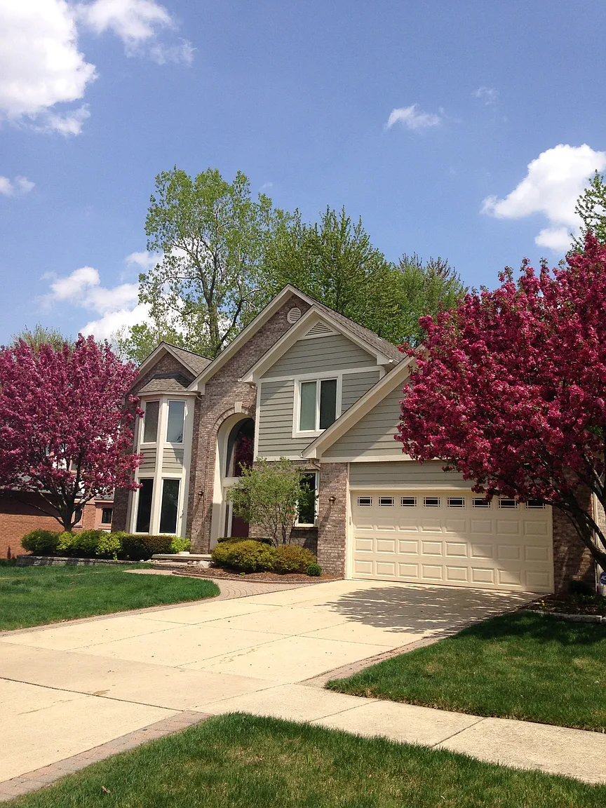 3888 Gatwick Dr photo 1