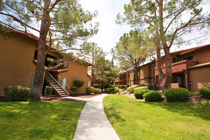 The Arches at Regional Center West