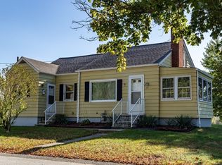 25 Lilac Ave, Somerset, MA 02726