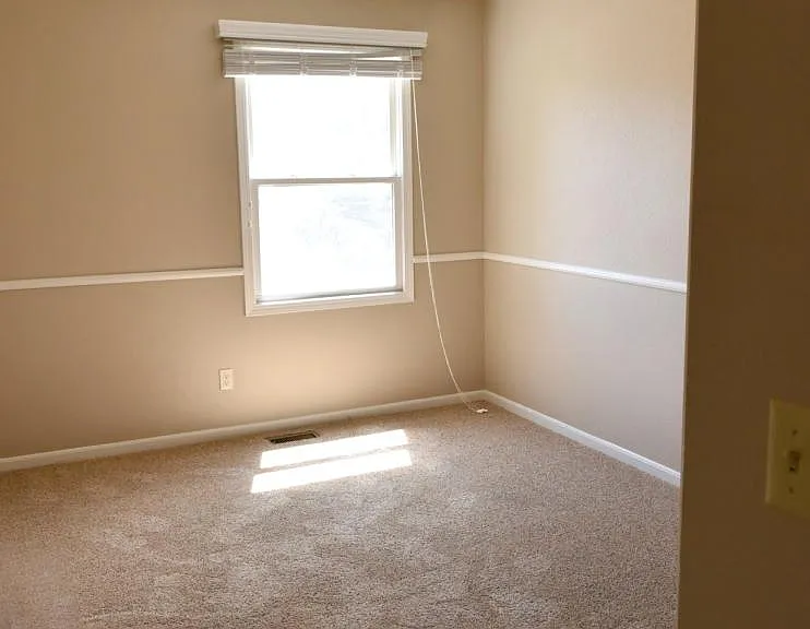 3353 Laredo Ln — Photo 10