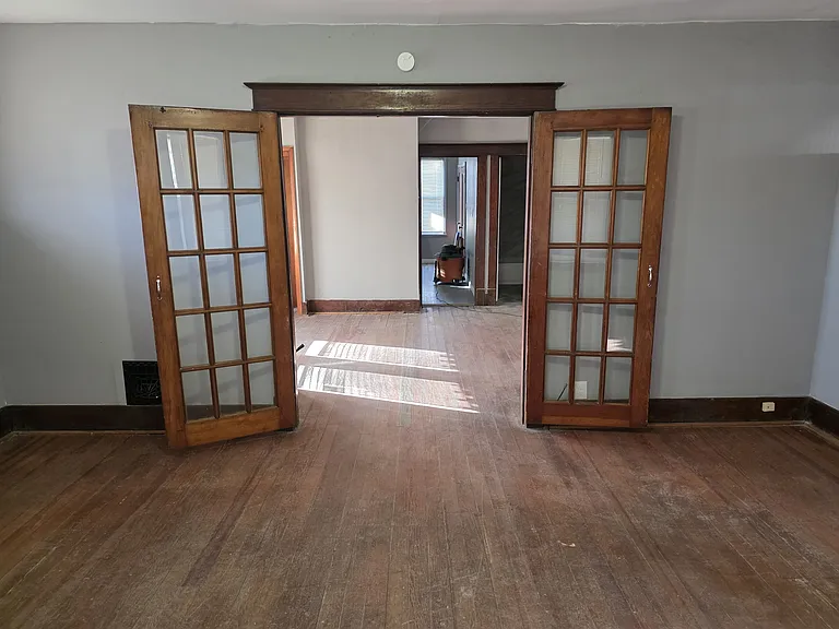 5914 Laura Ave — Photo 6