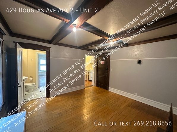 429 Douglas Ave APT 2