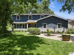 8106 Manderson St, Omaha, NE 68134