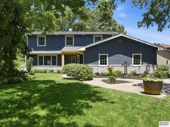8106 Manderson St, Omaha, NE 68134