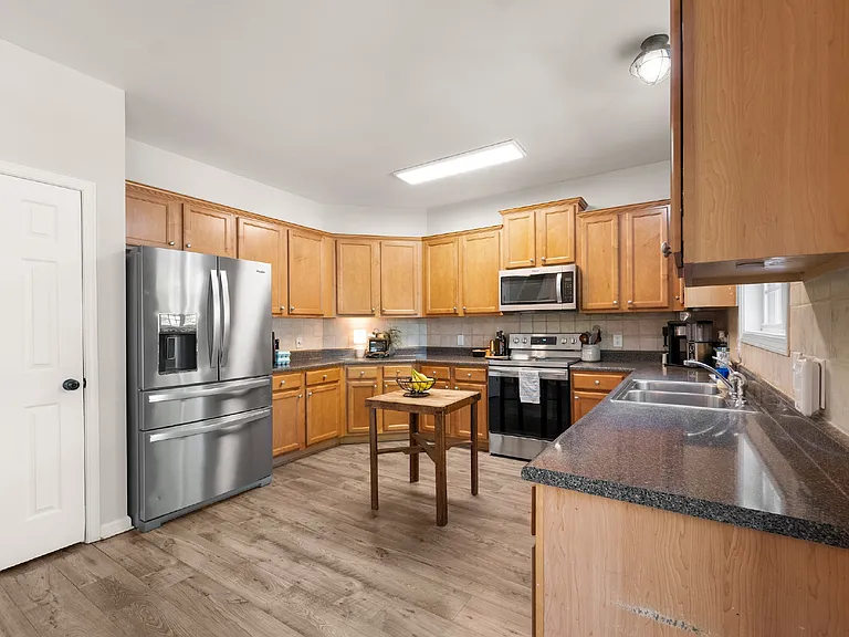 3947 Walnut Grove Way — Photo 15