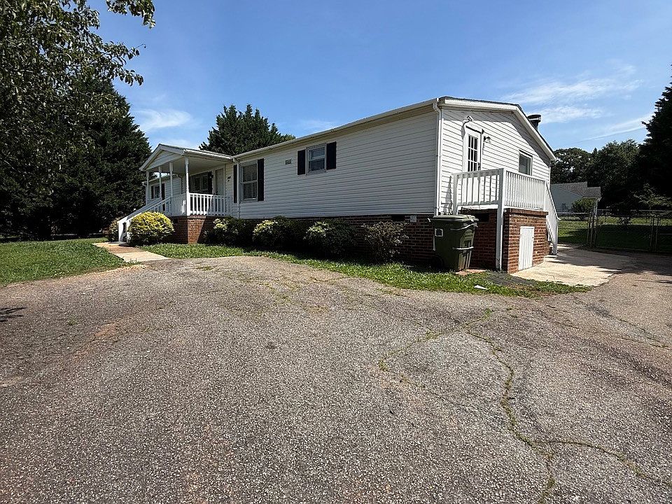 1st image of 2031 Ballenger Rd