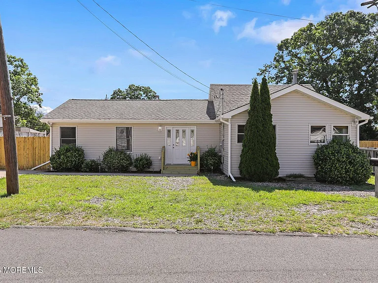 477 Glenwood Ave — Photo 4