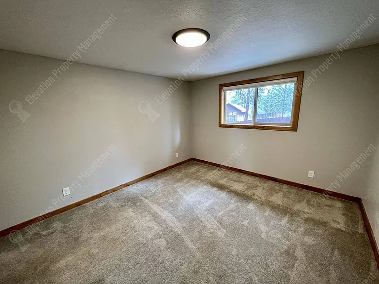 61121 Echo Hollow Rd — Photo 15