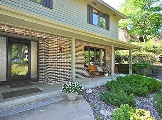 12945 34th Ave N, Plymouth, MN 55441
