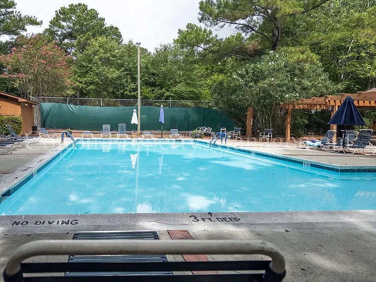 2030 Albert Cir — Photo 35