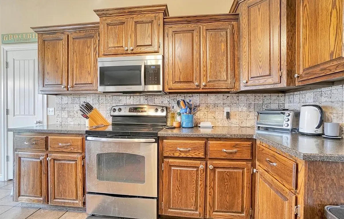 Building Photo - 1704 White Tail Dr