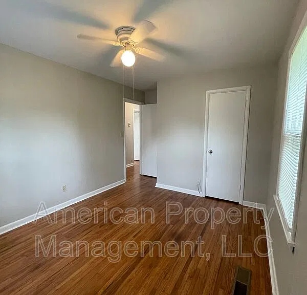 523 E Duncan St — Photo 27