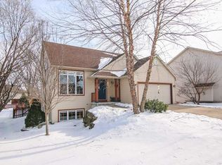 9 Tern Cir, Madison, WI 53716