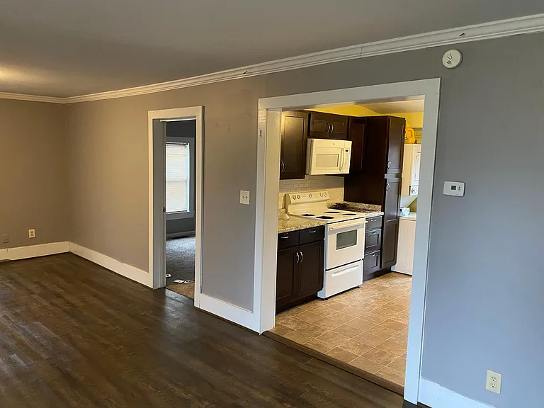 722 Hart Ave — Photo 10