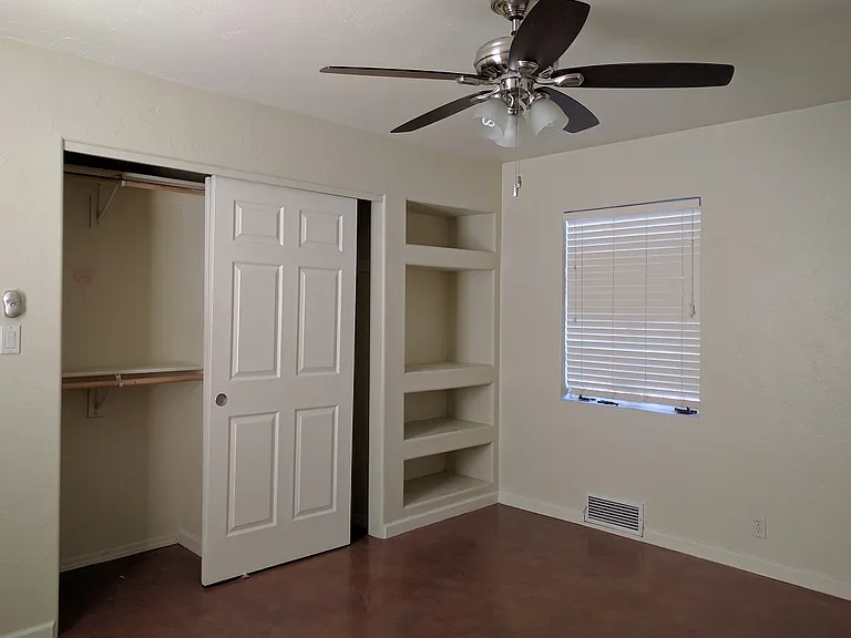 1405 E Lester St — Photo 11
