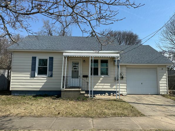 204 Chestnut St, Grayling, MI 49738