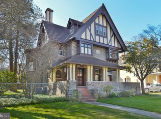 6346 Sherwood Rd, Philadelphia, PA 19151