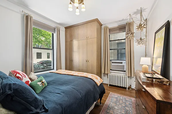 Sold by Douglas Elliman | media 8