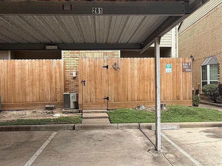 3600 Jeanetta St #901 — Photo 3