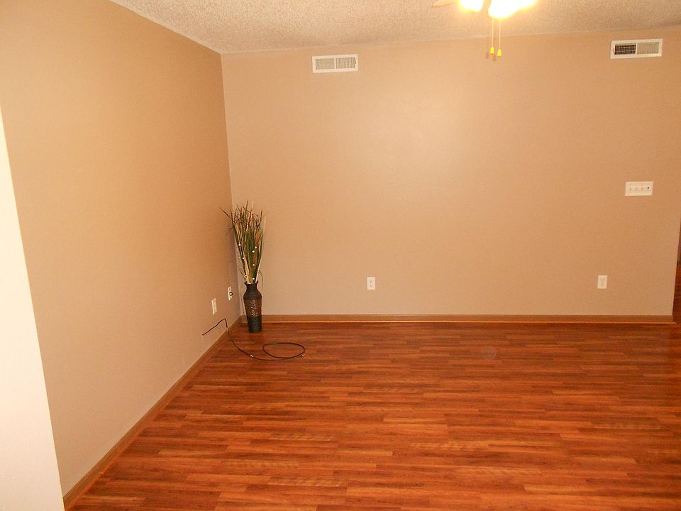 Entry viewing living room