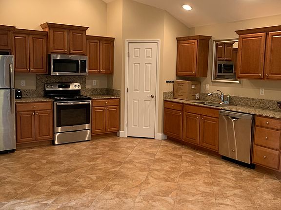 2nd image of 24 Lafayette St APT 2
