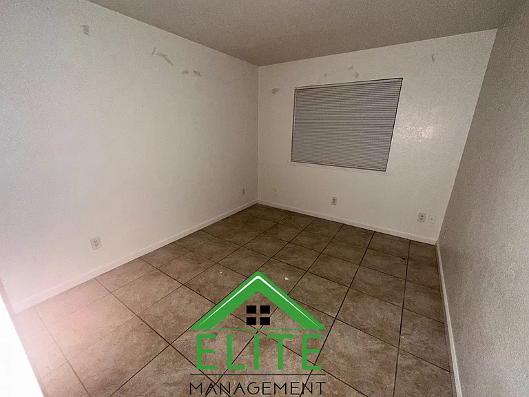 2948 Connie Dr — Photo 7
