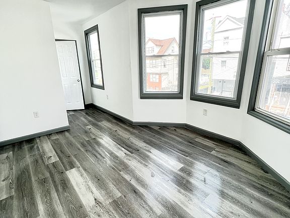 5th image of 237 21st St Floor 2