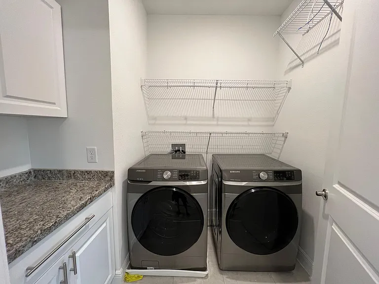 7401 Alpine Butterfly Ln — Photo 11