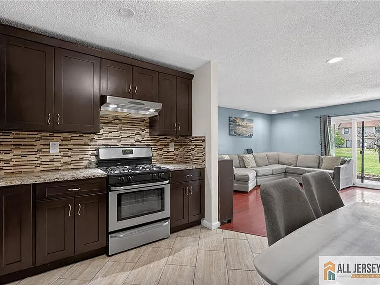 343 Lancaster Ct #2343 — Photo 7