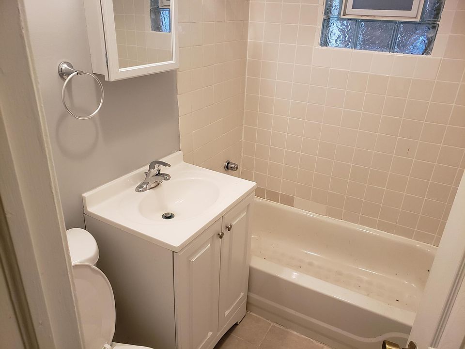 2nd image of 8211 S Evans Ave APT 1