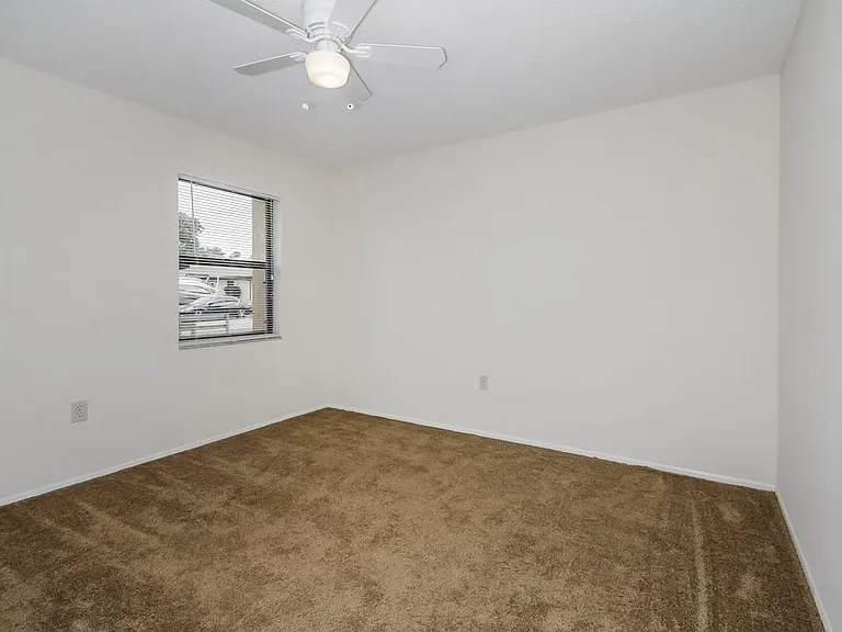 4249 Lancaster Dr — Photo 11
