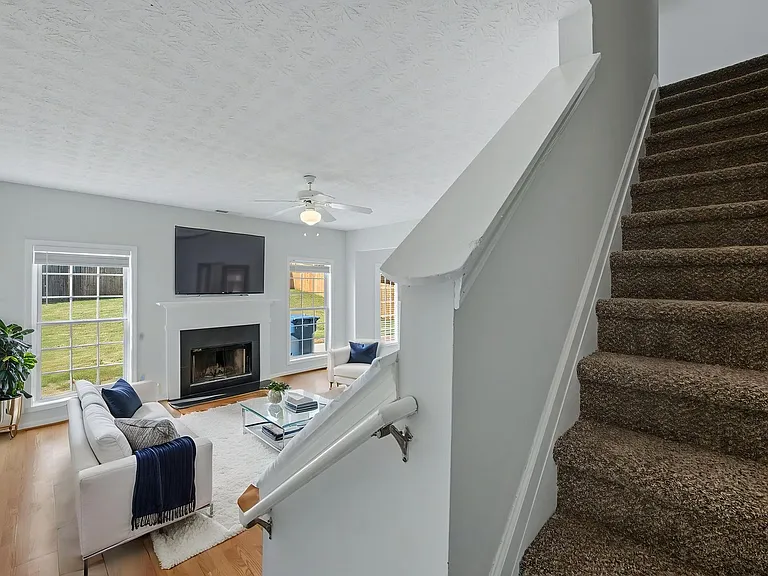290 Clairidge Ln — Photo 14