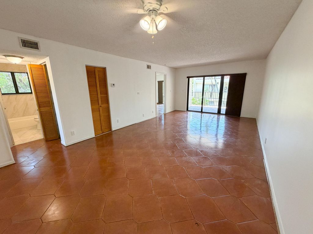 241 SE 11th Avenue #241a, photo 7