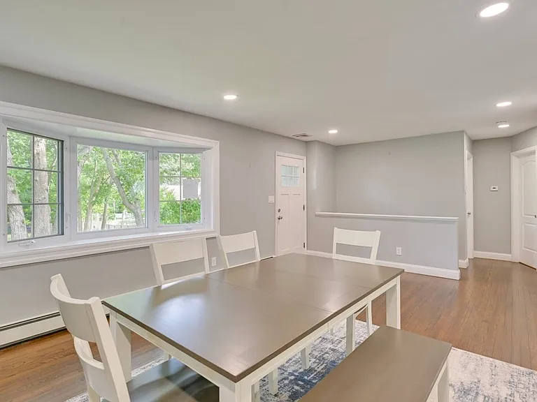 2 Fairview Rd — Photo 5