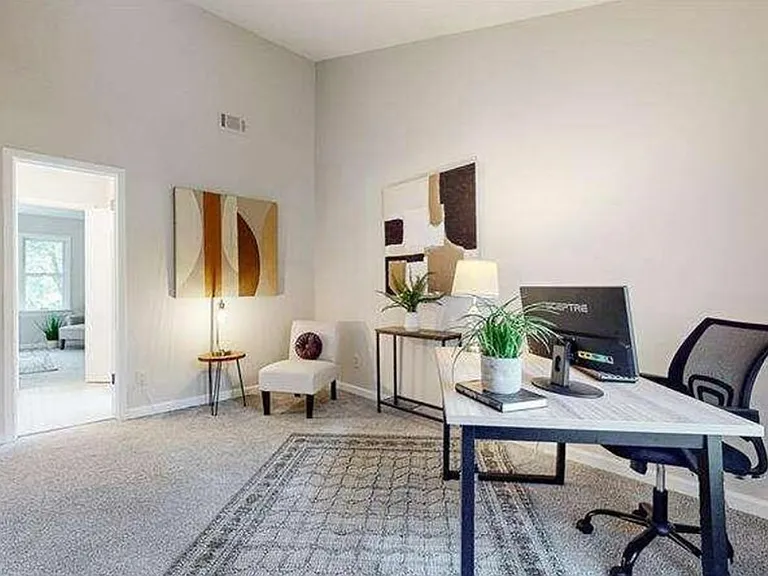 2355 Virginia Pl NE — Photo 16