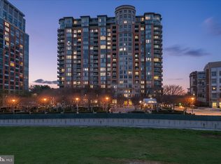 One Park Crest Condo, Mc Lean, VA 22102