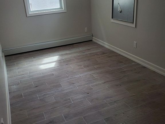 4th image of 2519 Woodhull Ave #1