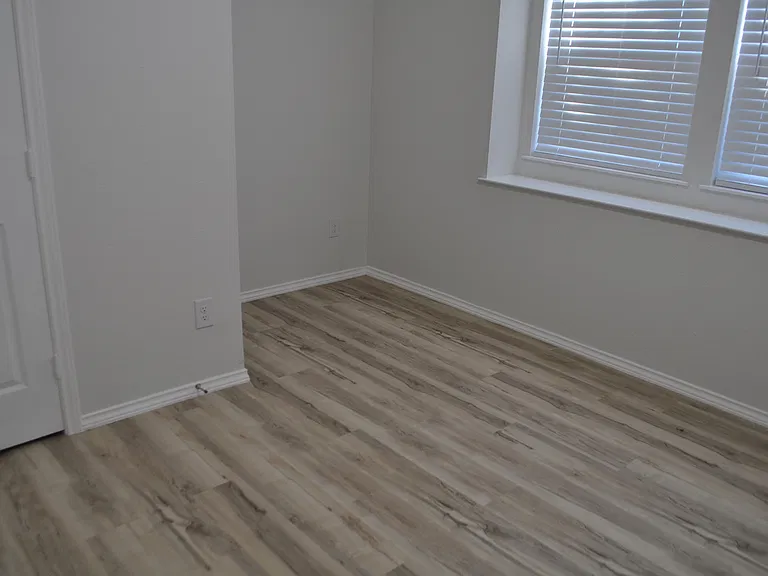 2344 Murphy Ct — Photo 10