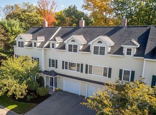 19 Morphew Ln UNIT 2, Rowley, MA 01969