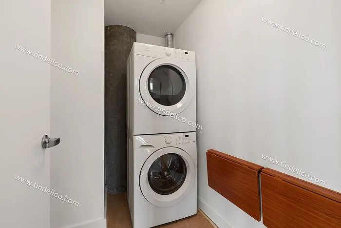 1926 W Burnside St #1102 — Photo 6