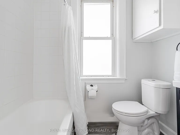 425 McKenzie Ave #8 — Photo 7