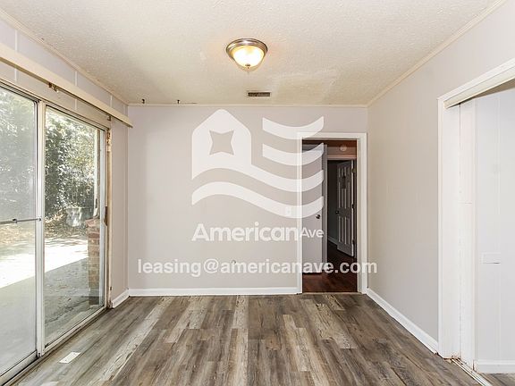 564670_005_dining_room_5.jpg