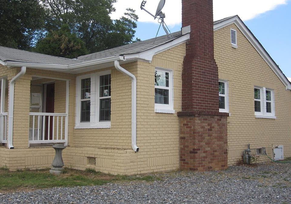 1st image of 341 Austin Ave NE