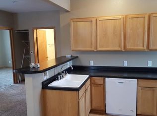 78 22nd Ave SW, Cedar Rapids, IA 52404