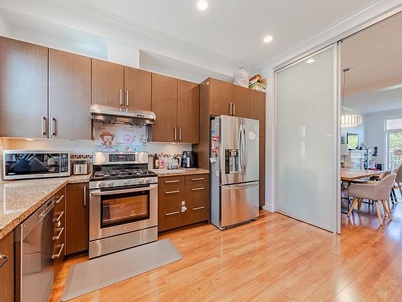 4th image of 9651 Alberta Rd #21