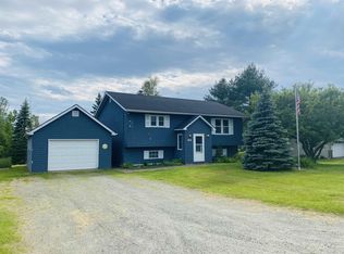 58 Roberge St, Newport, VT 05855